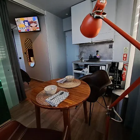 Kiosk 550 - *
